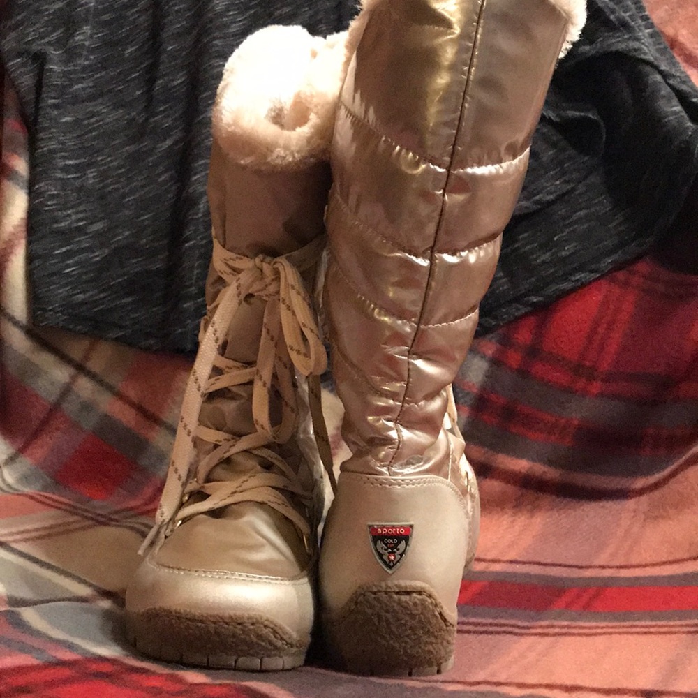 Boots - Picture 4 of 4